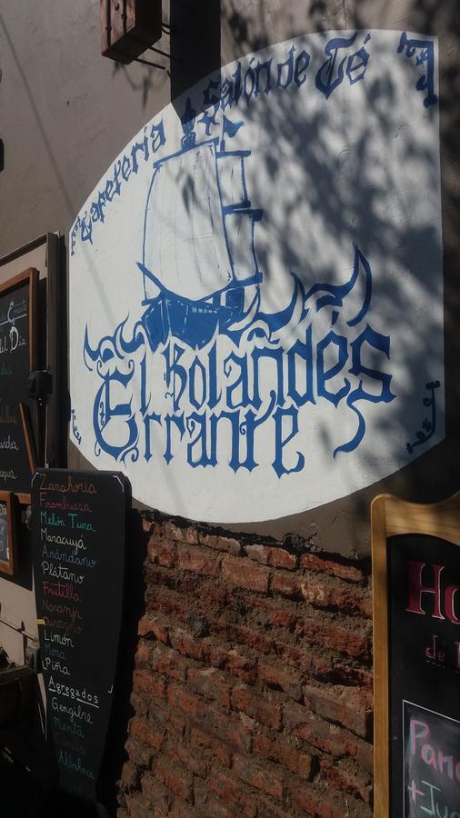 Trotamundos Hostal Santiago Exterior photo