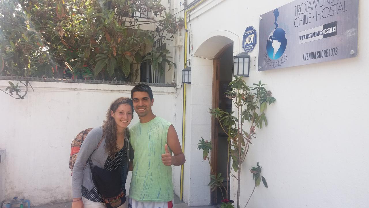 Trotamundos Hostal Santiago Exterior photo